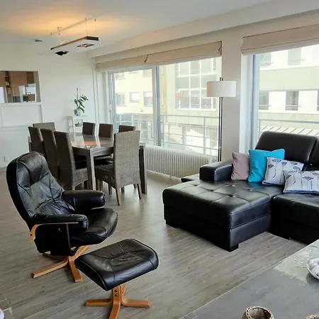 In Near The 니우포르트