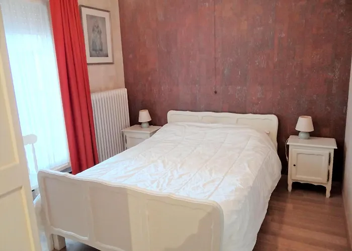 Apartment In Near The *